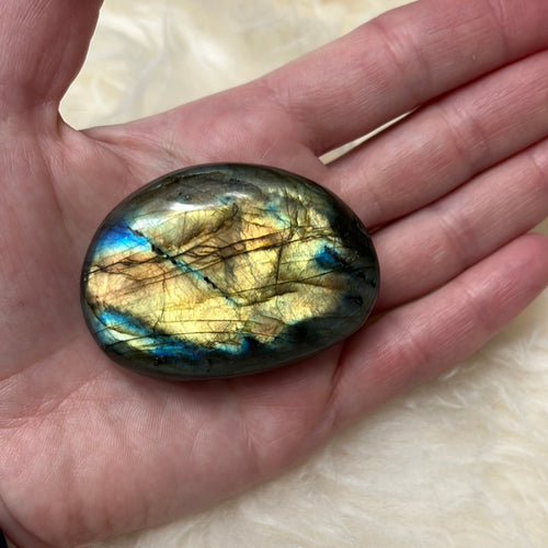 Labradorite palm stone