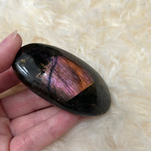 Labradorite palm stone