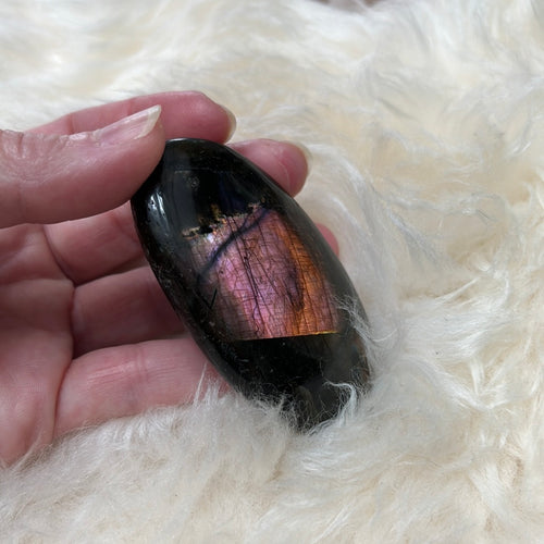 Labradorite palm stone