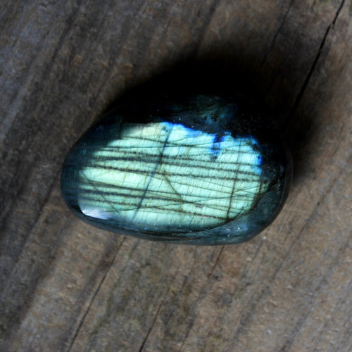 Labradorite palm stone